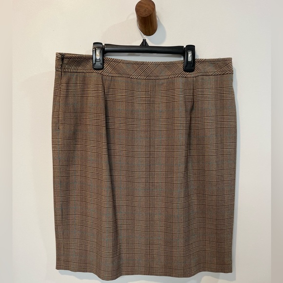 Apostrophe Stretch size 12 Light Brown Skirt - Picture 3 of 3
